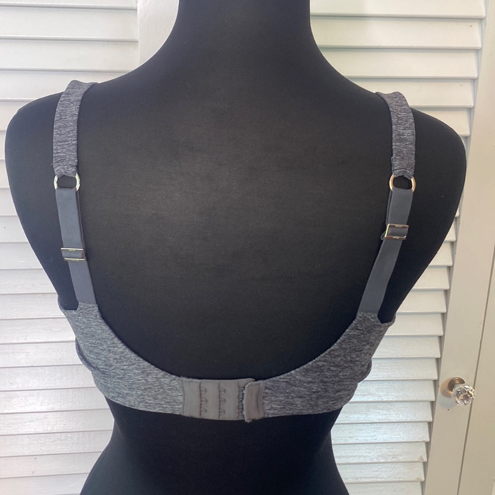Hanes Gray Underwire Bra Size 38D - Picture 3 of 5